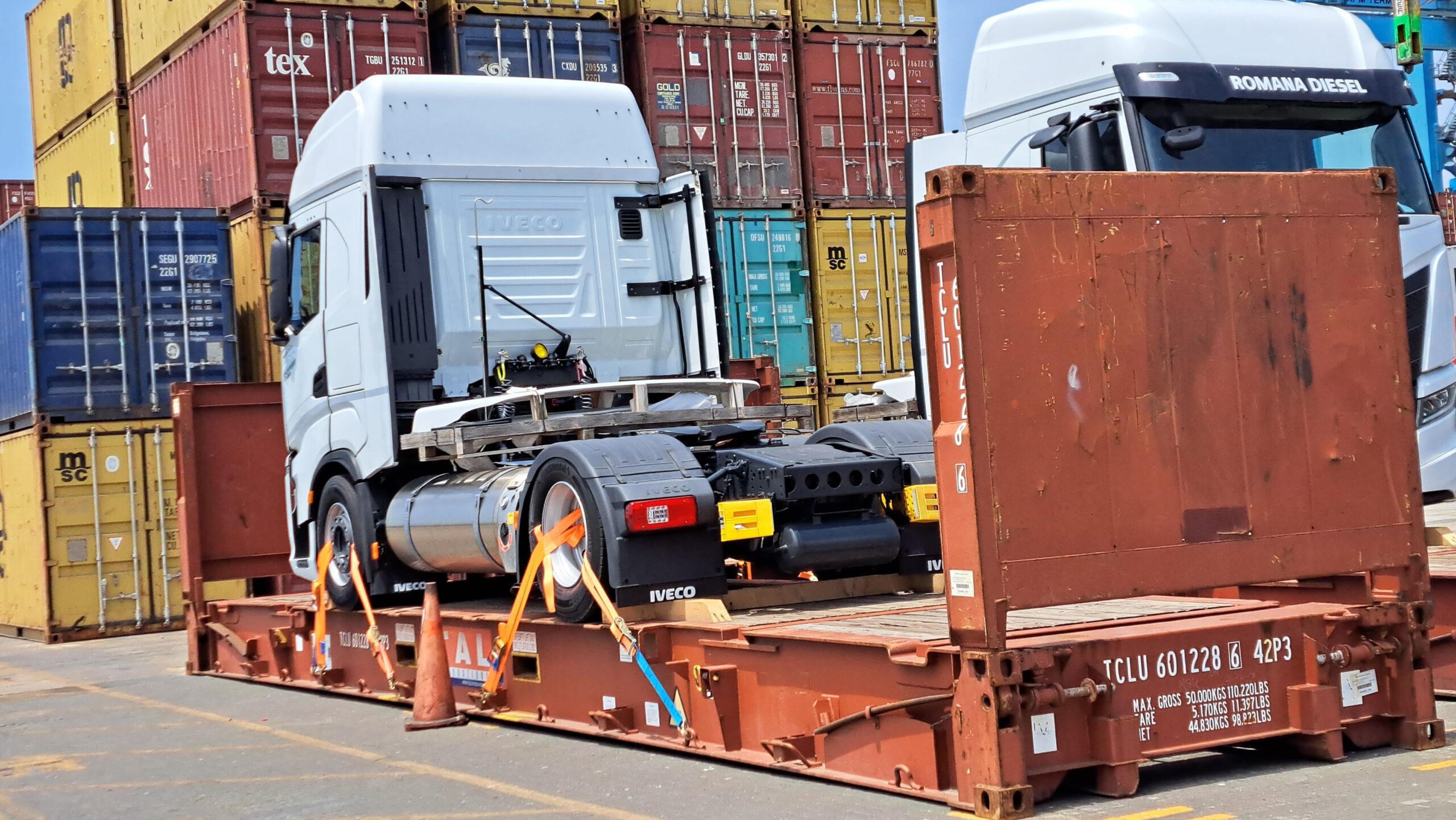 Case Study – Seamless LNG Truck Shipping from Italy to Peru &ndash; Project Logistics in Action